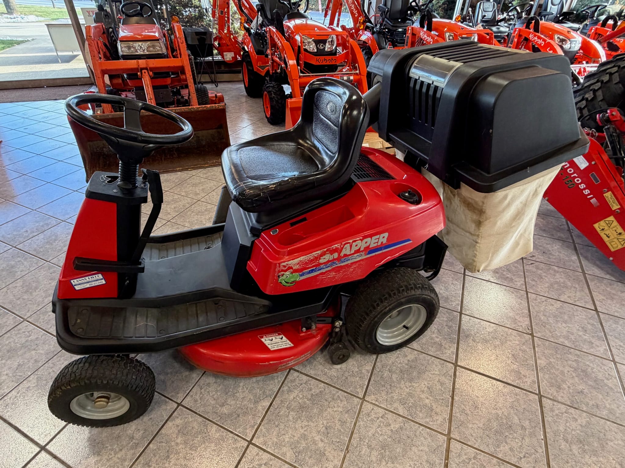 Snapper RE200 Rear Engine Rider with Catcher